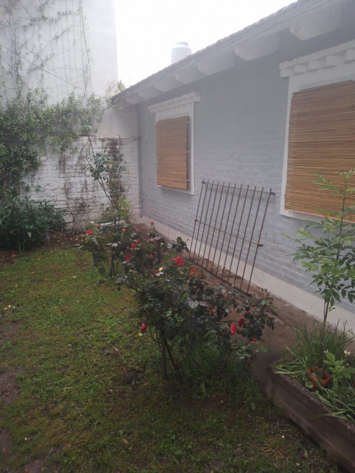 Casa sobre Hipolito Delgado