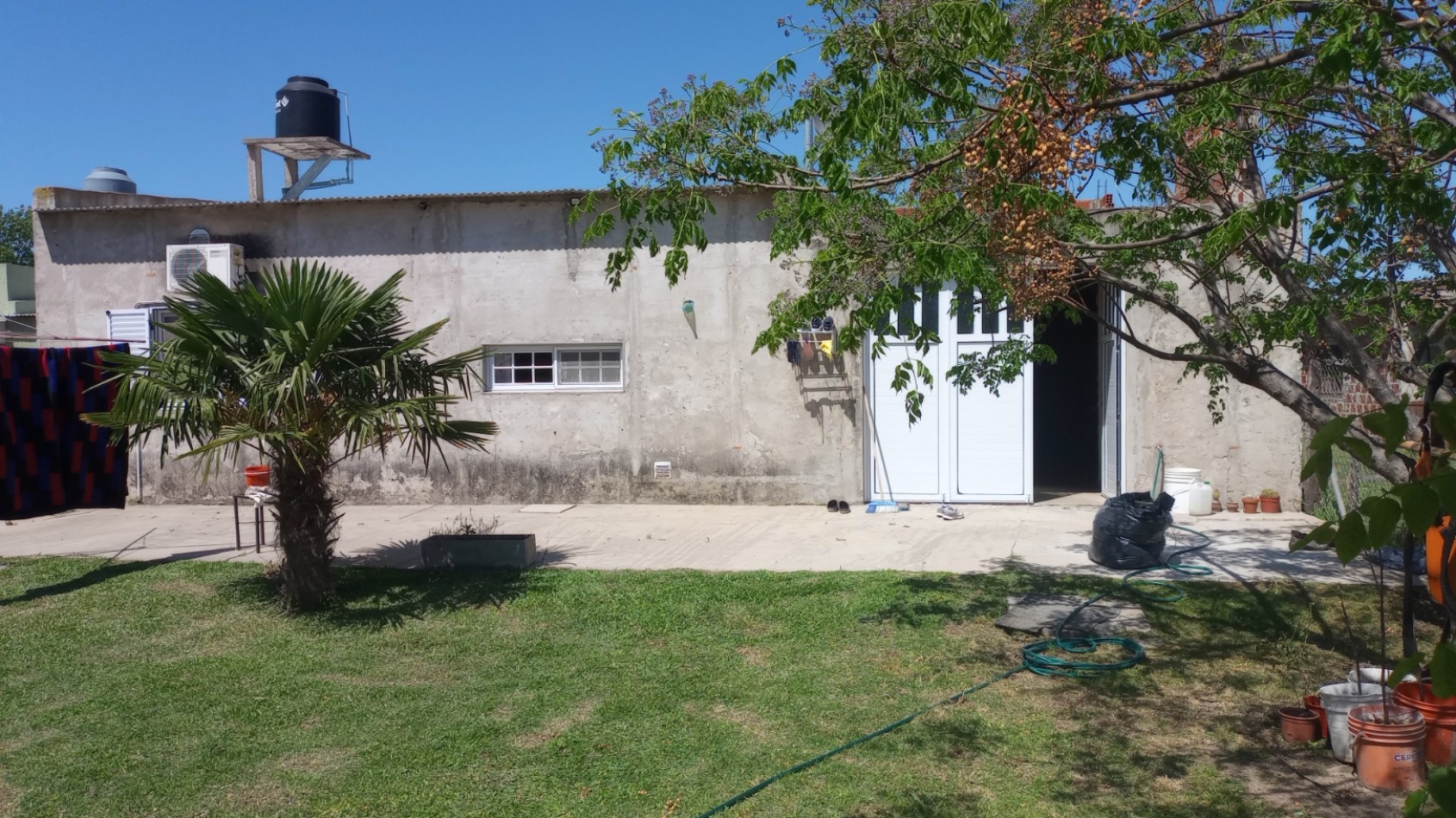 Casa con amplio patio