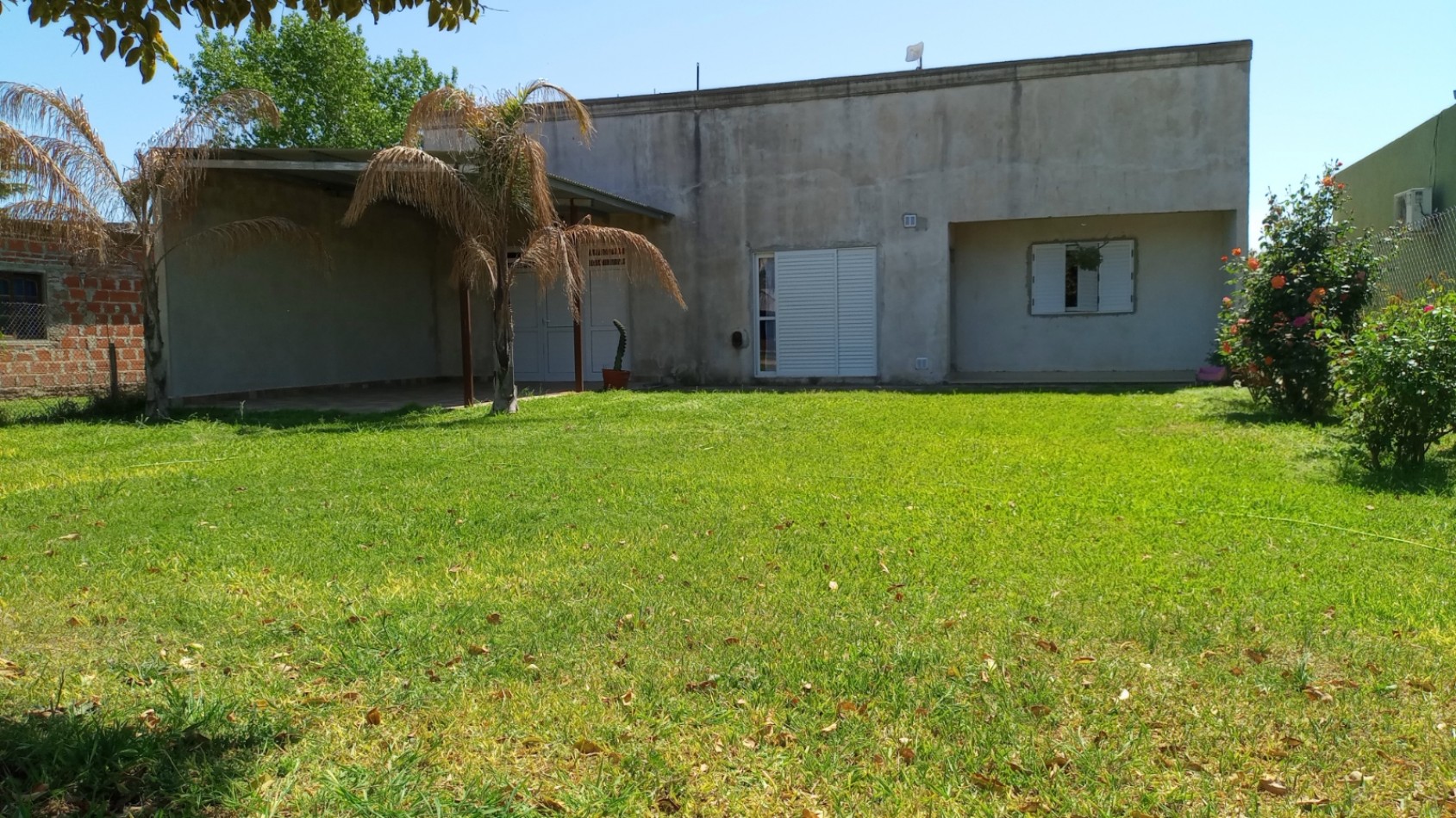 Casa con amplio patio