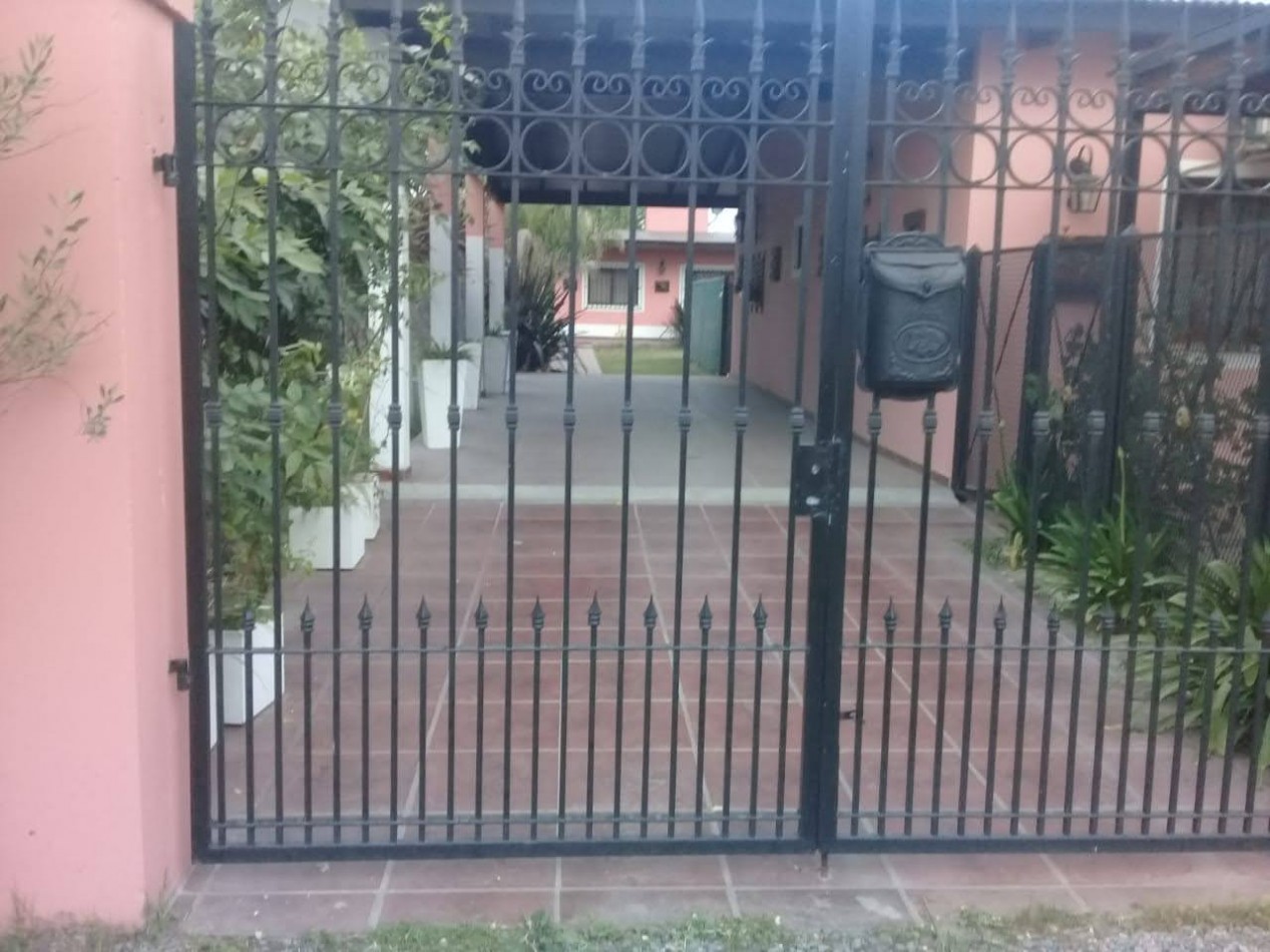 Casa en barrio de quintas