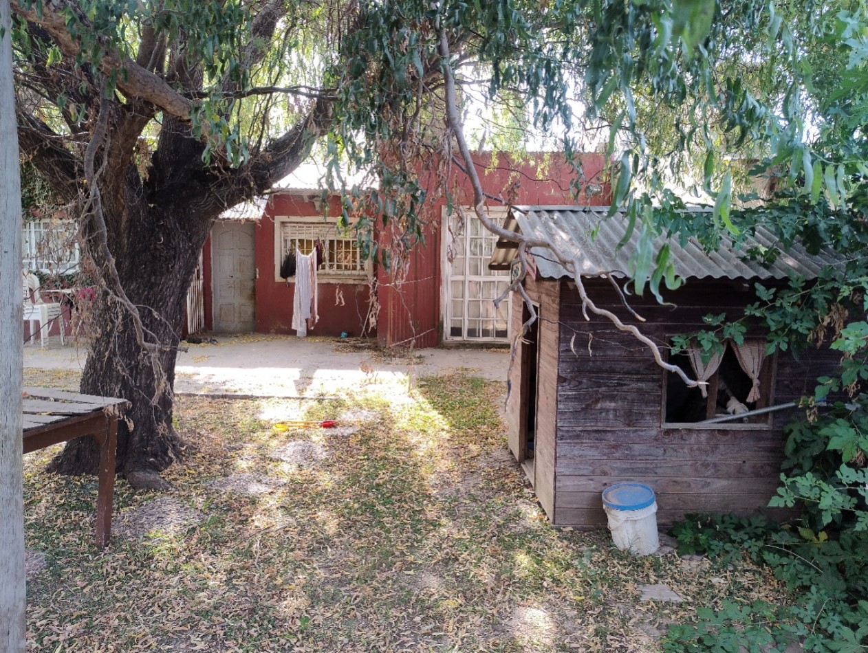 Casa en venta. Chacabuco 360
